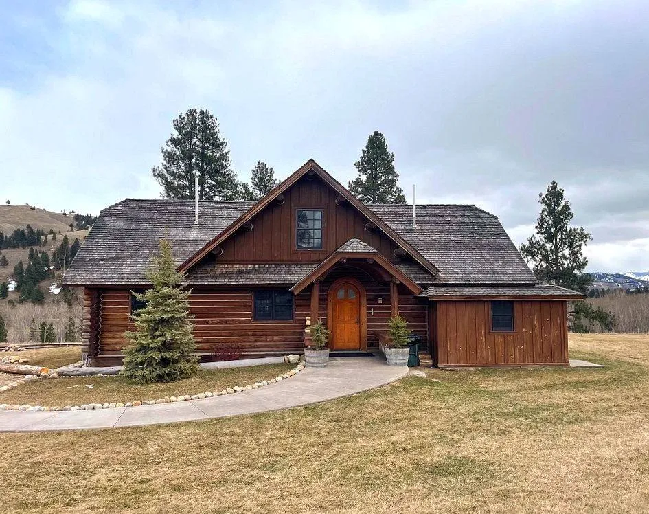 Exterior of The Ben Cook Cabin at Chief Joseph Ranch
