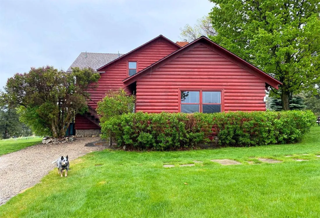 Exterior of The Fisherman Cabin at Chief Joseph Ranch